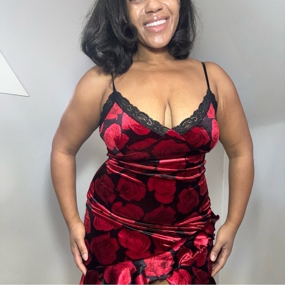 Vintage Hot Kiss red velvet mini dress whimsigoth roses lace lingerie V Day Y2K - Picture 3 of 12